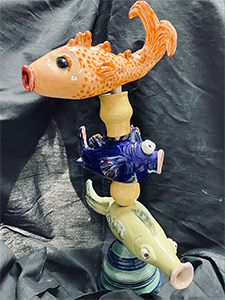 Image of Elizabeth Ellis' ceramic sculpture, "One Fish,Two Fish."